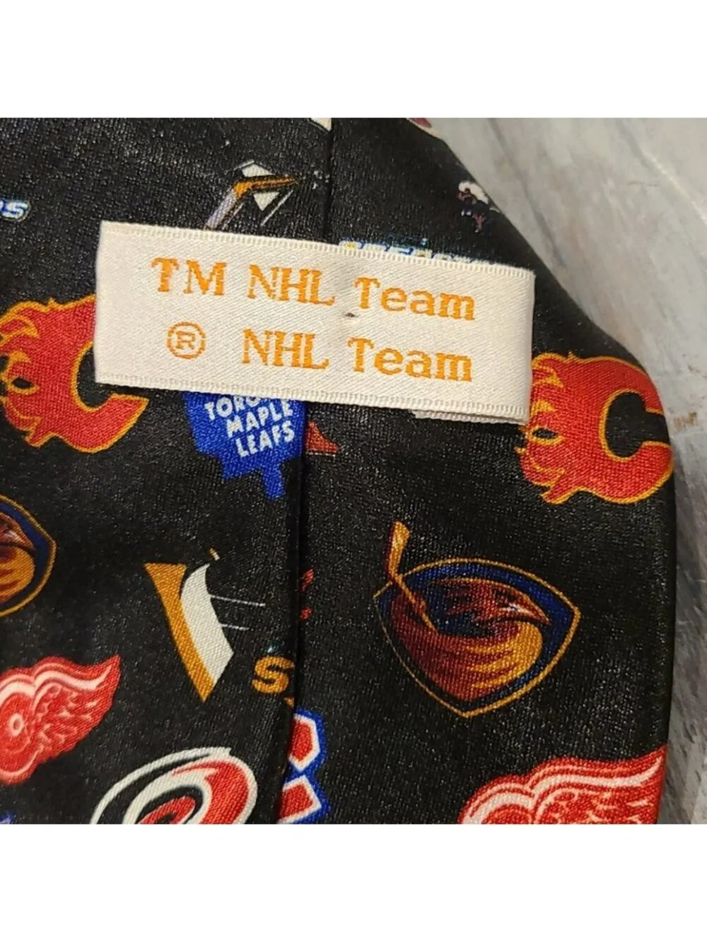 Vintage NHL Tie hockey teams